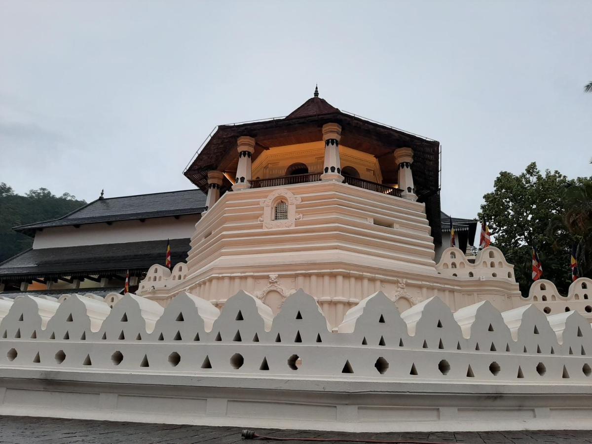 Lalanga Homestay Kandy Exterior foto